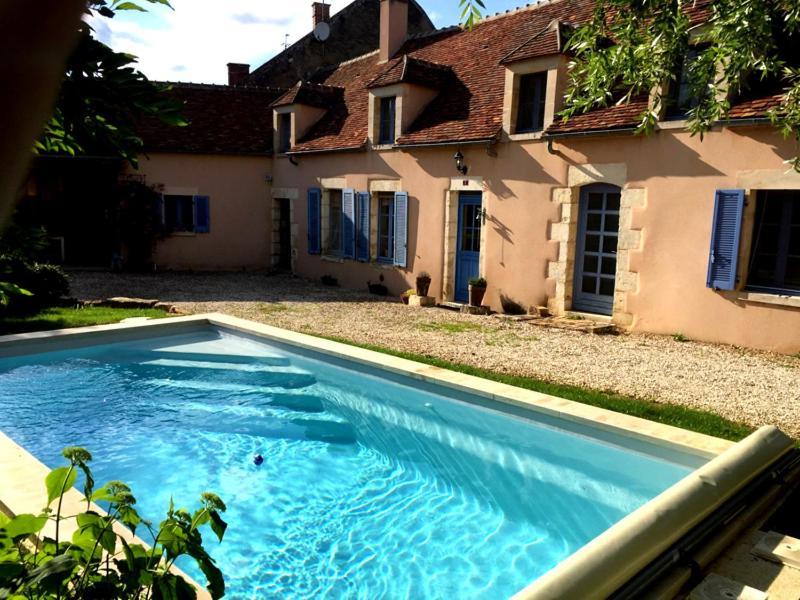 Le Vieux Saule Hotel Saints-en-Puisaye ภายนอก รูปภาพ